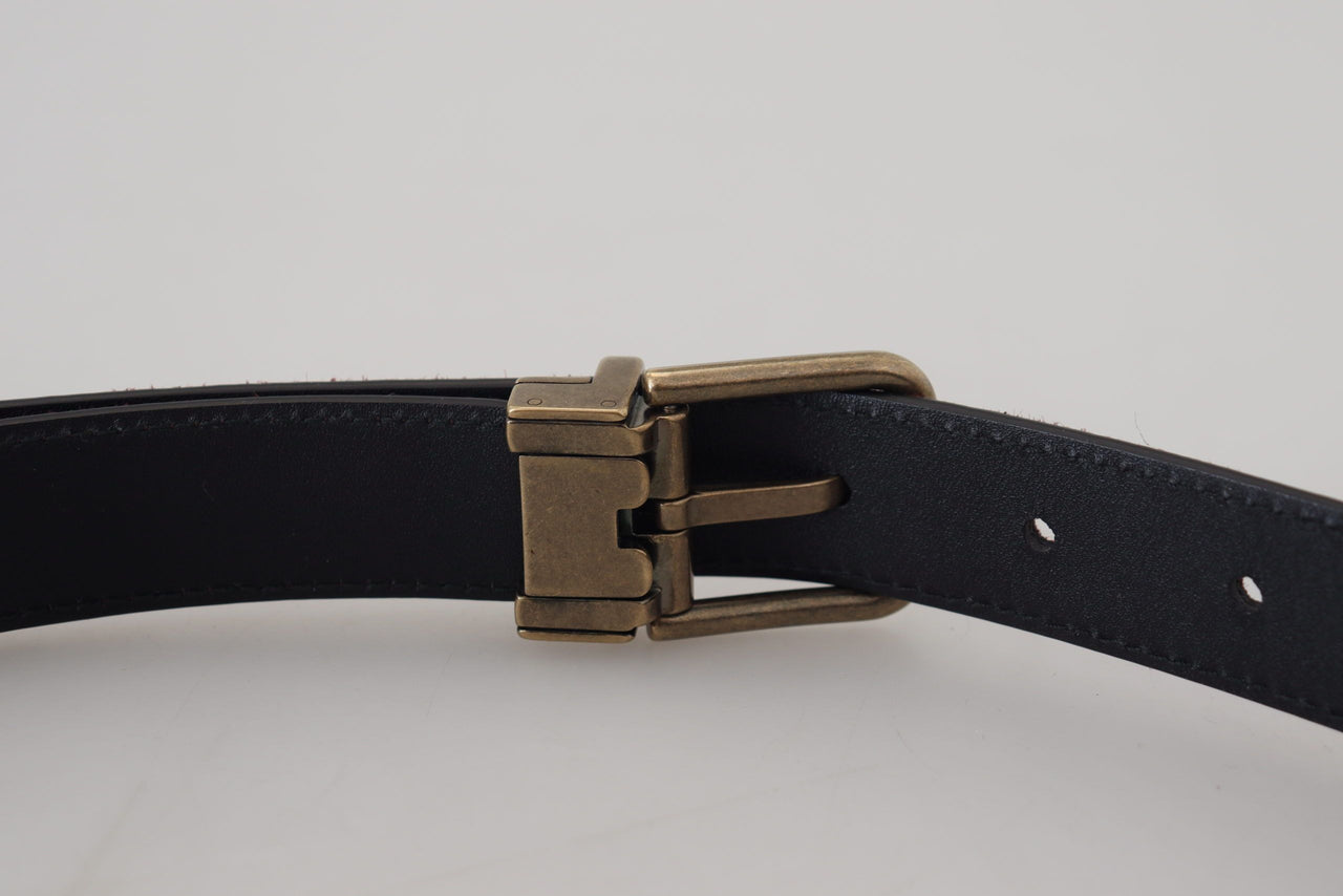 Elegant Leather Belt with Metal Buckle Closure